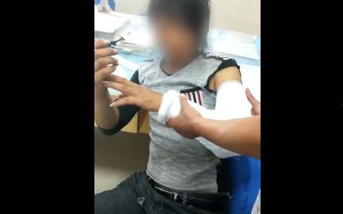 网红考场吃瓜视频,揭秘考场背后的趣味瞬间  第1张